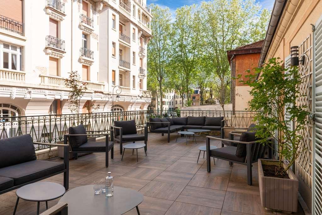 Hotel Les Nations The Originals Boutique Vichy Exteriör bild